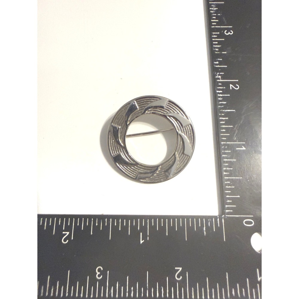 Vintage Silver Tone Geometric‎ Circle Brooch Textured Wreath Pin Mid Century